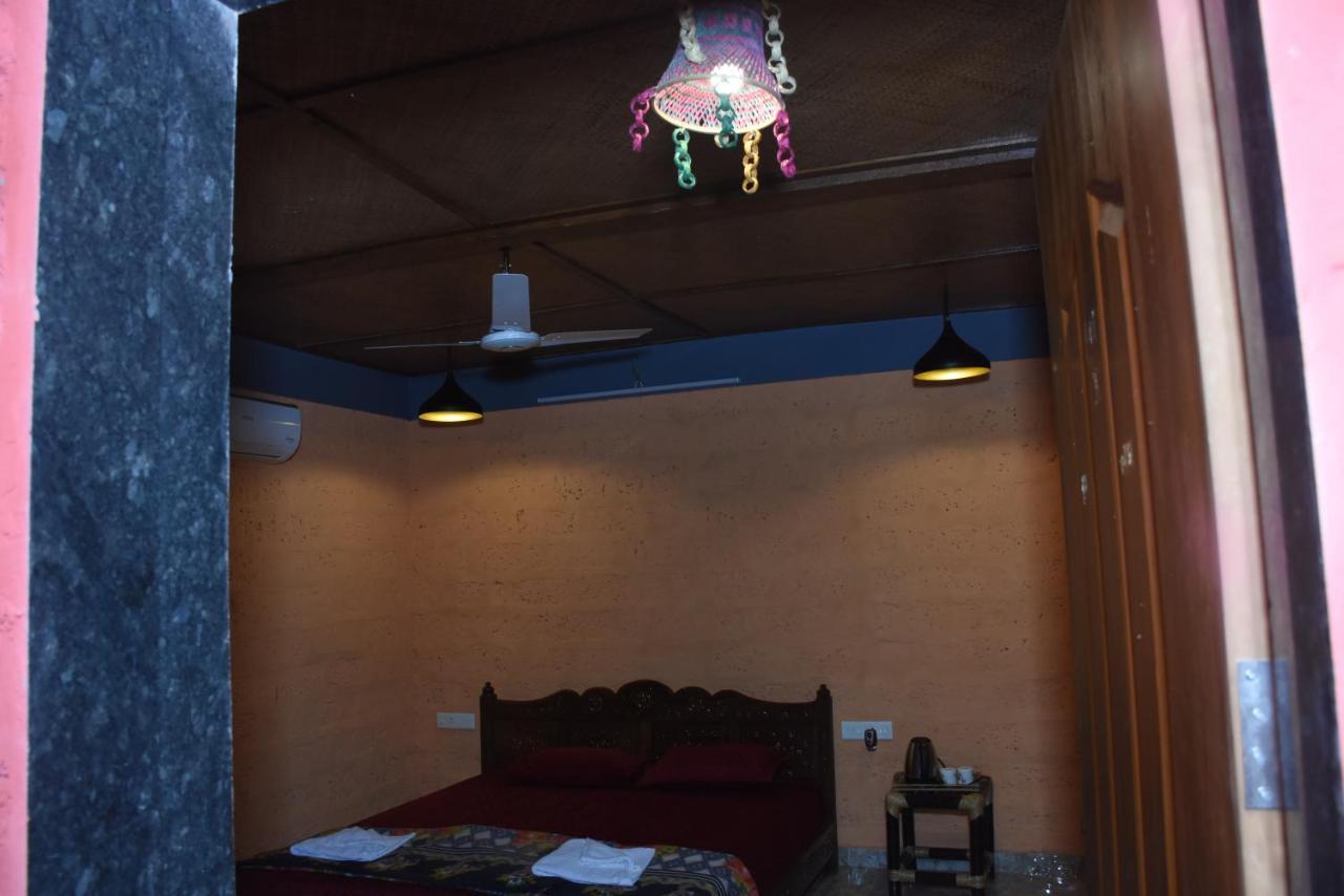 Amee'S Retreat 호텔 Diveāgar 외부 사진